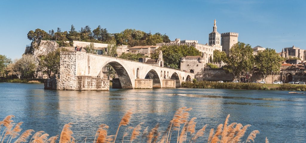 8D Burgundy & Provence