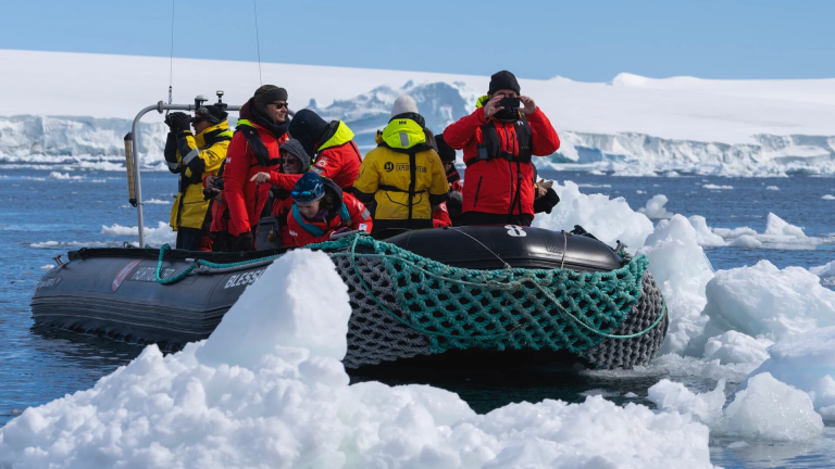 18D17N Antarctic Circle Expedition