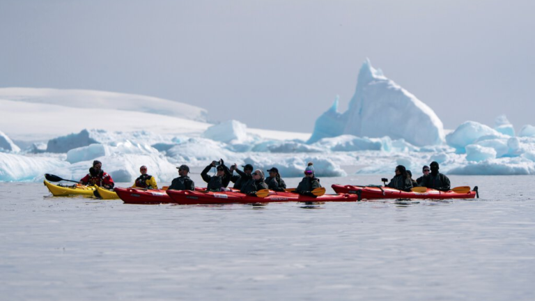 18D17N Antarctic Circle Expedition