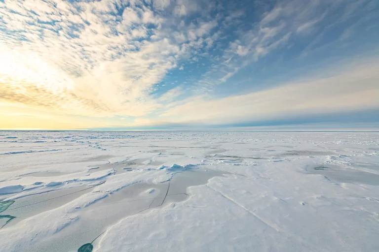 13D12N : The Geographic North Pole