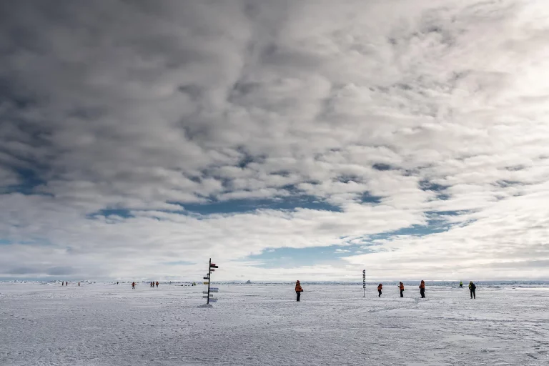 13D12N : The Geographic North Pole