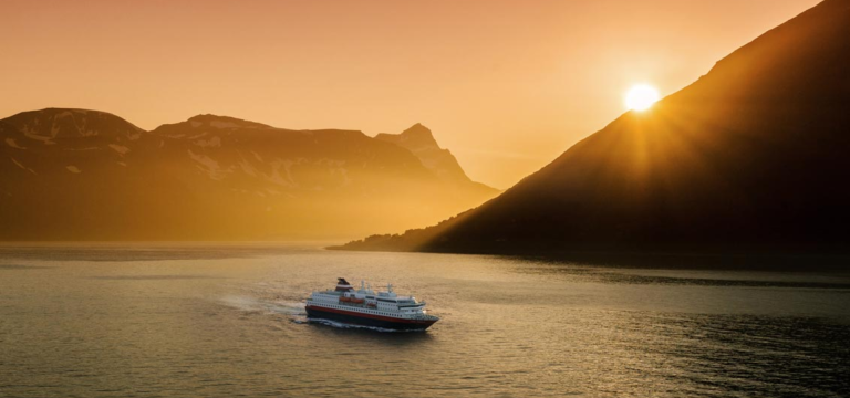 12D11N : The Original Coastal Express Roundtrip – Summer Departure