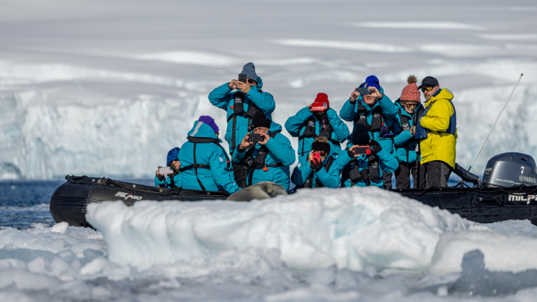 SWAN HELLENIC : 20D18N The Falkland Islands South Georgia Roundtrip Cruise