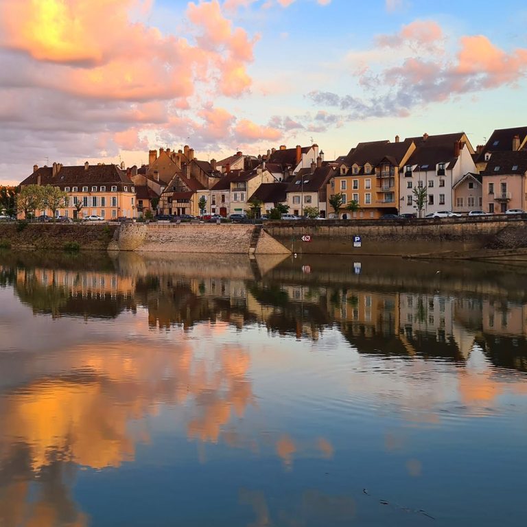 8D Burgundy & Provence