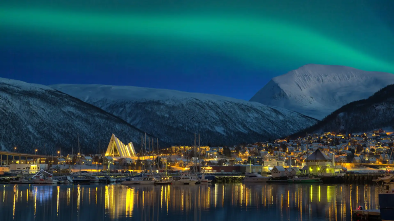 16D15N Savour The Northern Lights Southbound