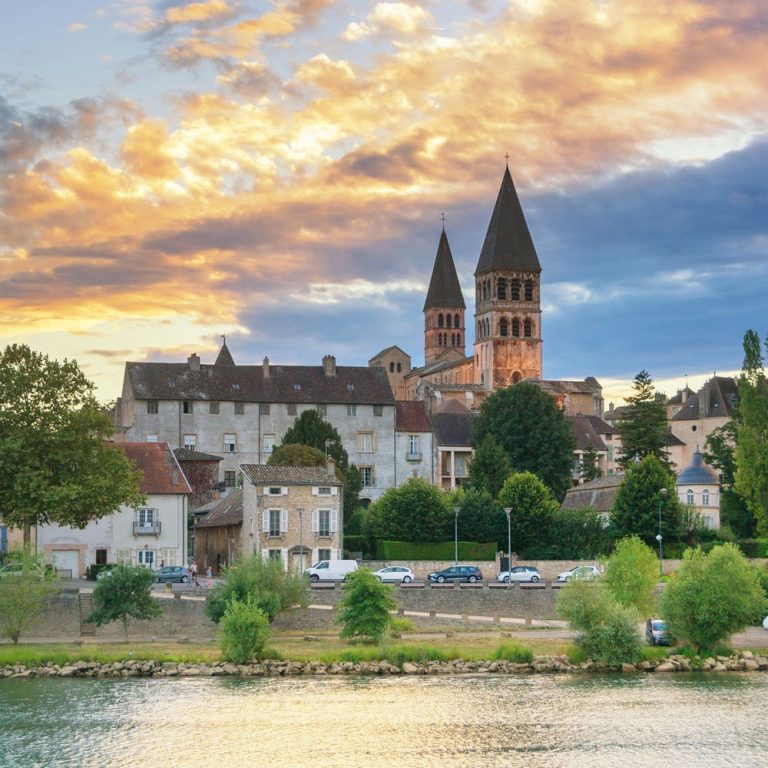 8D Burgundy & Provence