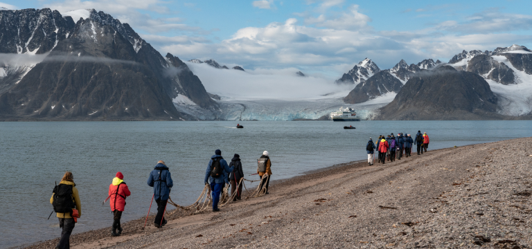 11D10N Circumnavigation Spitsbergen – In the Realm of Polar Bears