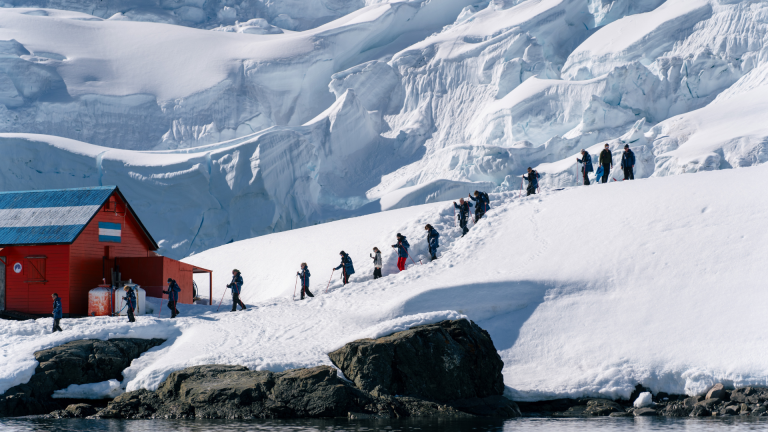 16D15N Iconic Antarctica – The Explorer’s Route