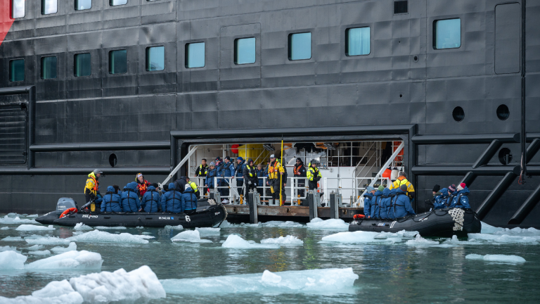 16D15N Iconic Antarctica – The Explorer’s Route