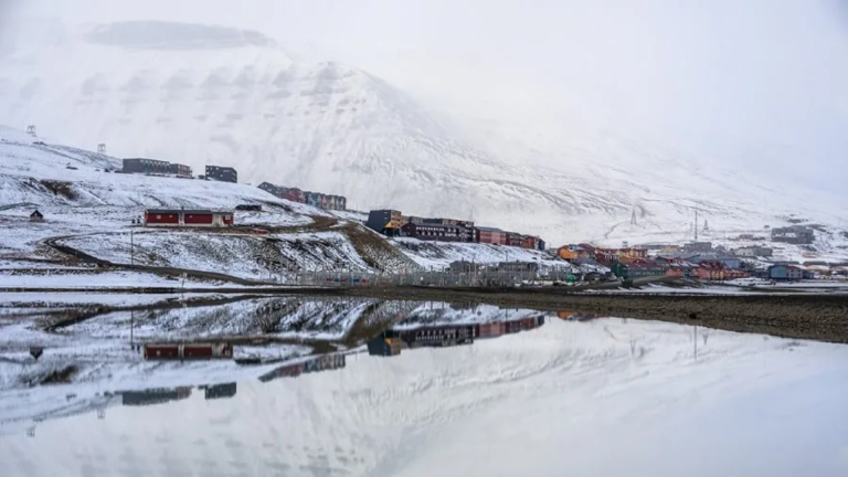 11D10N Circumnavigation Spitsbergen – In the Realm of Polar Bears
