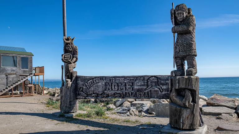 26D25N Northwest Passage – Across the Top of the World