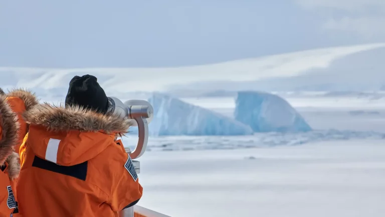9D8N : Polar Lights: From North Cape to the Lofoten Islands