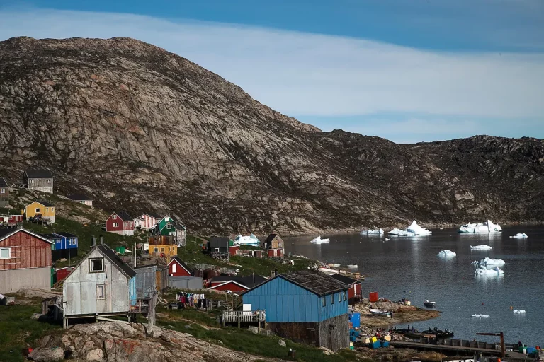 8D7N: Disko Bay and Inuit villages