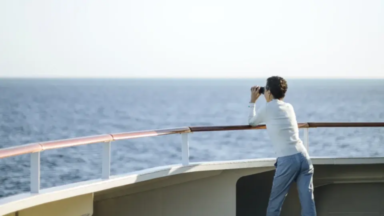 20D19N : In the heart of the Northwest Passage