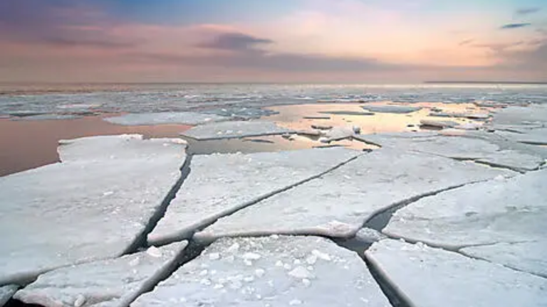 20D19N : In the heart of the Northwest Passage