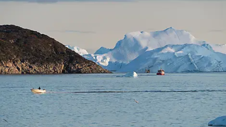 20D19N : In the heart of the Northwest Passage