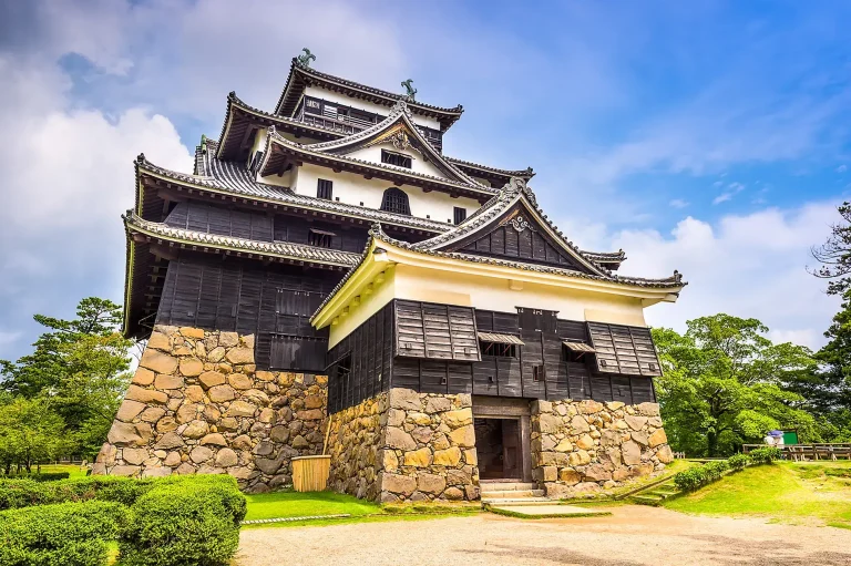 9D8N Treasures of Japan and South Korea by Sea