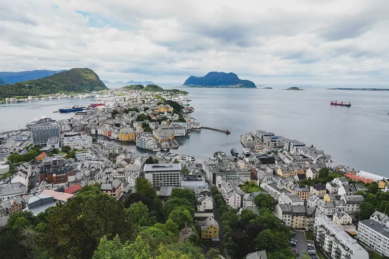 8D7N Gastronomic Journey Through the Norwegian Fjords