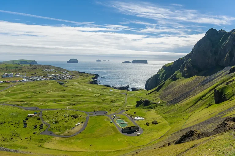 8D7N Iceland Voyage: Land of Fire and Ice