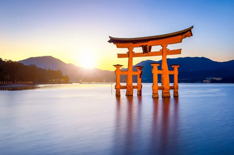 9D8N Treasures of Japan and South Korea by Sea