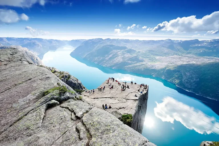 8D7N Gastronomic Journey Through the Norwegian Fjords
