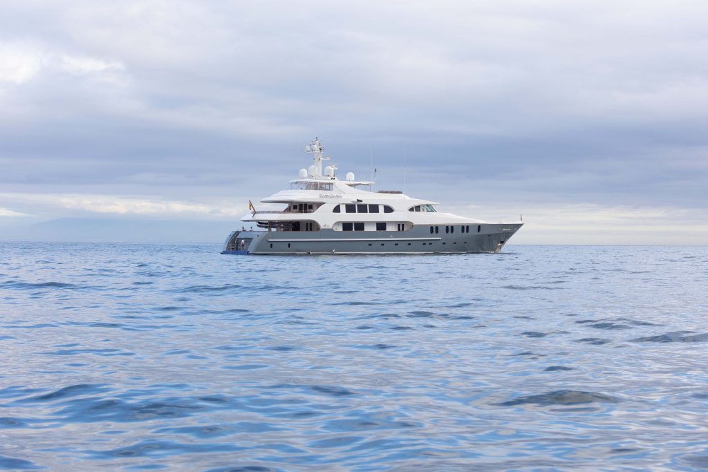 Aqua Mare superyacht in the Galápagos