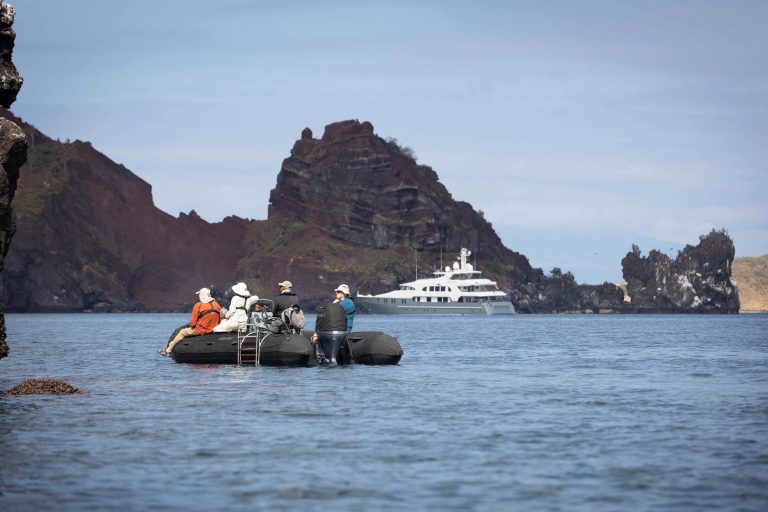 Galápagos Tender Excursion